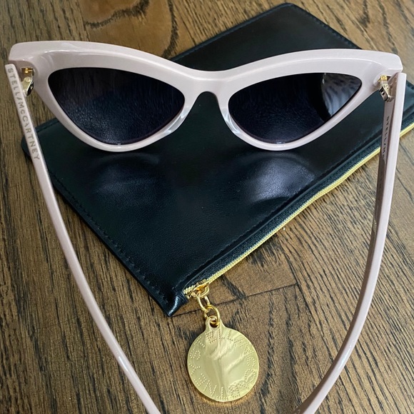 Stella McCartney Cat Eye Sunglasses in Pink NWOT - Picture 8 of 8